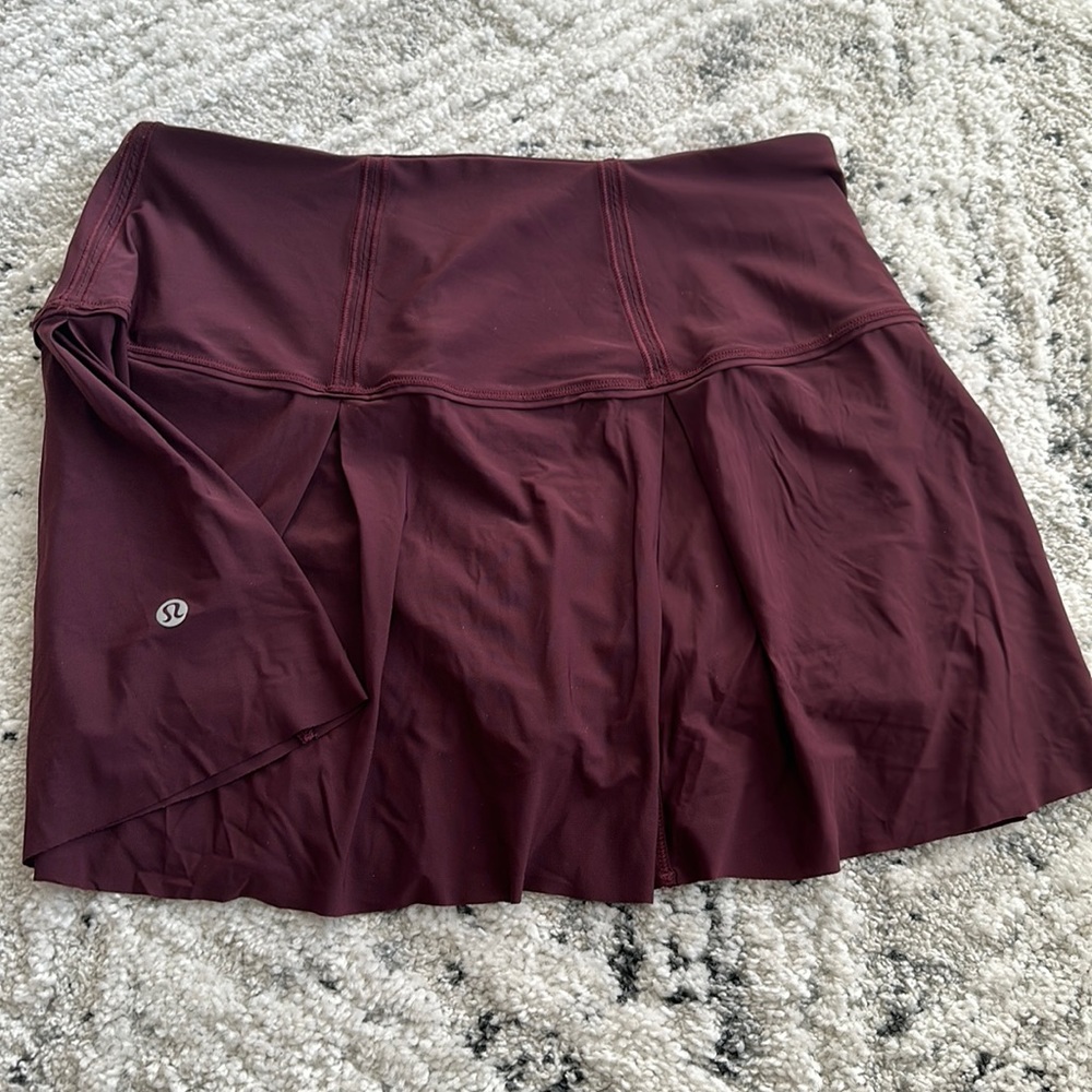Lululemon Size 6 Tennis skirt